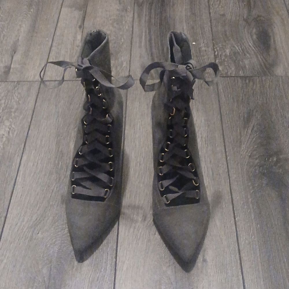 Women’s gray size 10,lace up gladiator, stilettos